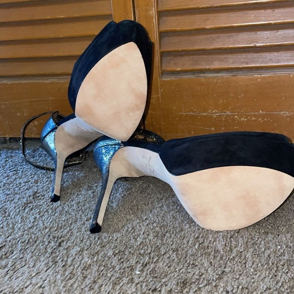 Black and Gold Platform Stilettos - Picture 6 of 8